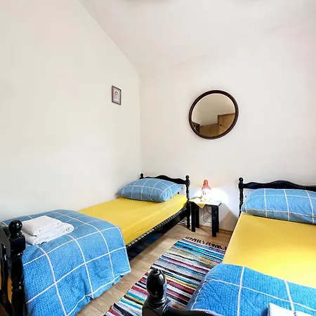 Σπίτι διακοπών House Tamy - With Jacuzzi Srijane